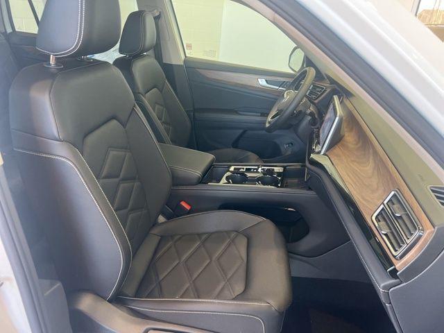 new 2025 Volkswagen Atlas car, priced at $45,495