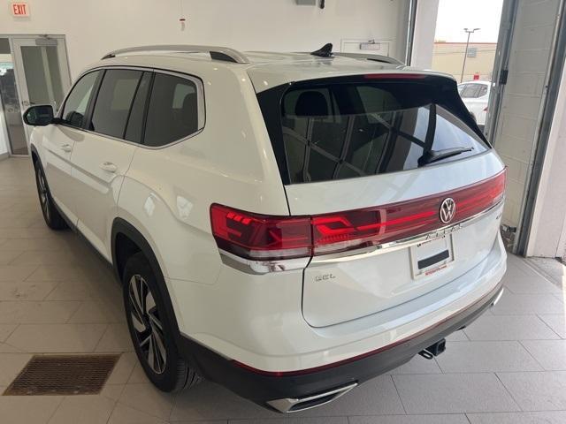 used 2024 Volkswagen Atlas car, priced at $43,322