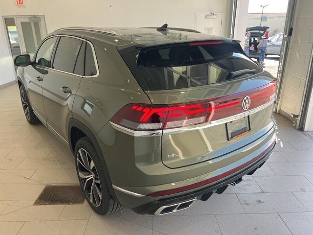 new 2025 Volkswagen Atlas Cross Sport car, priced at $55,126