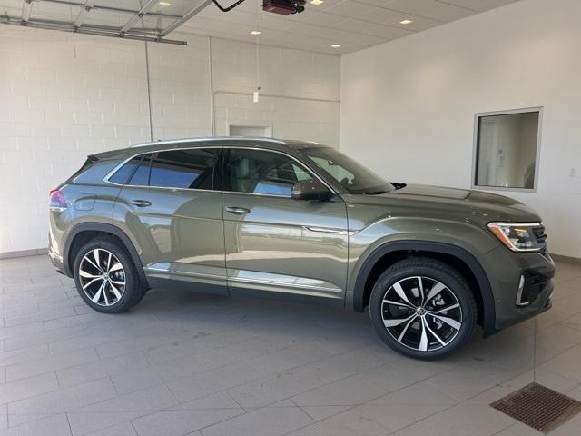 new 2025 Volkswagen Atlas Cross Sport car, priced at $55,126