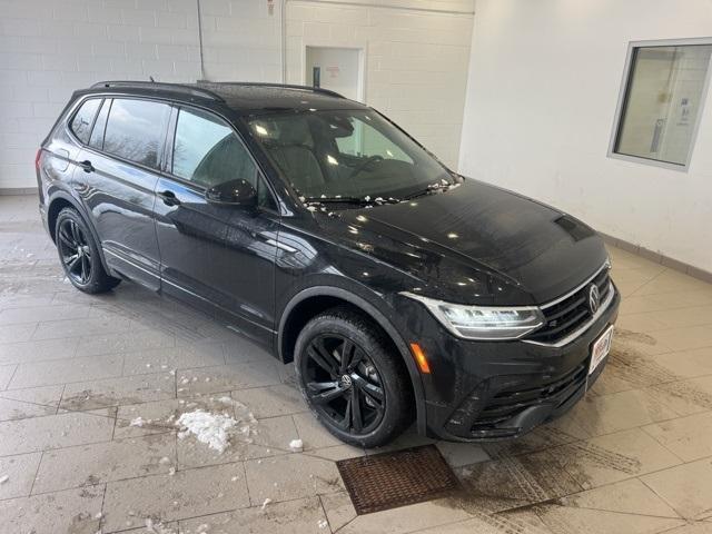 new 2024 Volkswagen Tiguan car, priced at $35,418