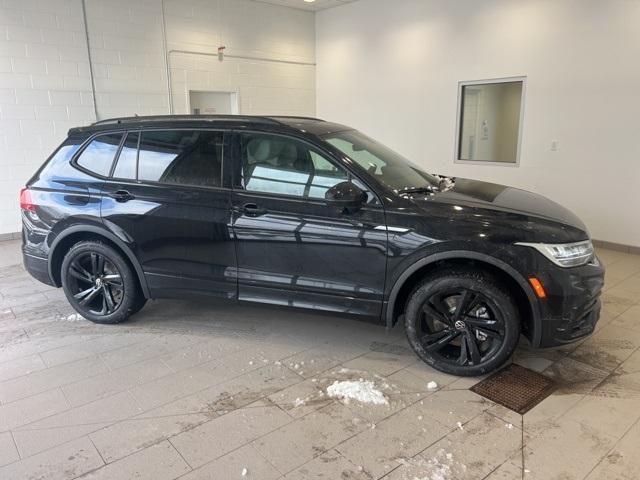 new 2024 Volkswagen Tiguan car, priced at $35,418