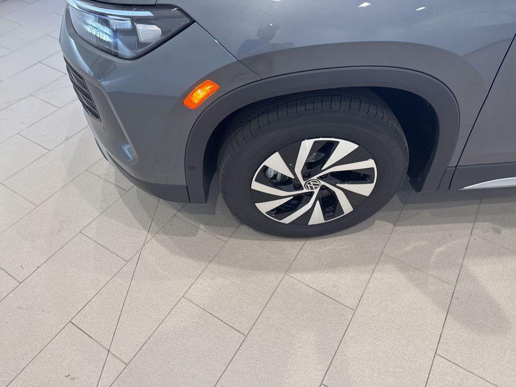 new 2025 Volkswagen Tiguan car, priced at $32,786