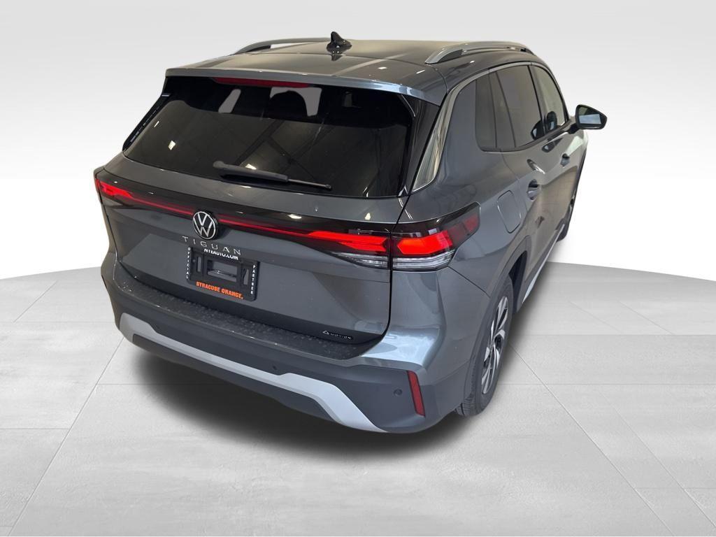 new 2025 Volkswagen Tiguan car, priced at $32,786