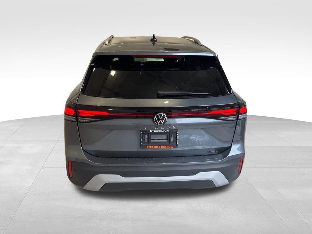 new 2025 Volkswagen Tiguan car, priced at $32,786