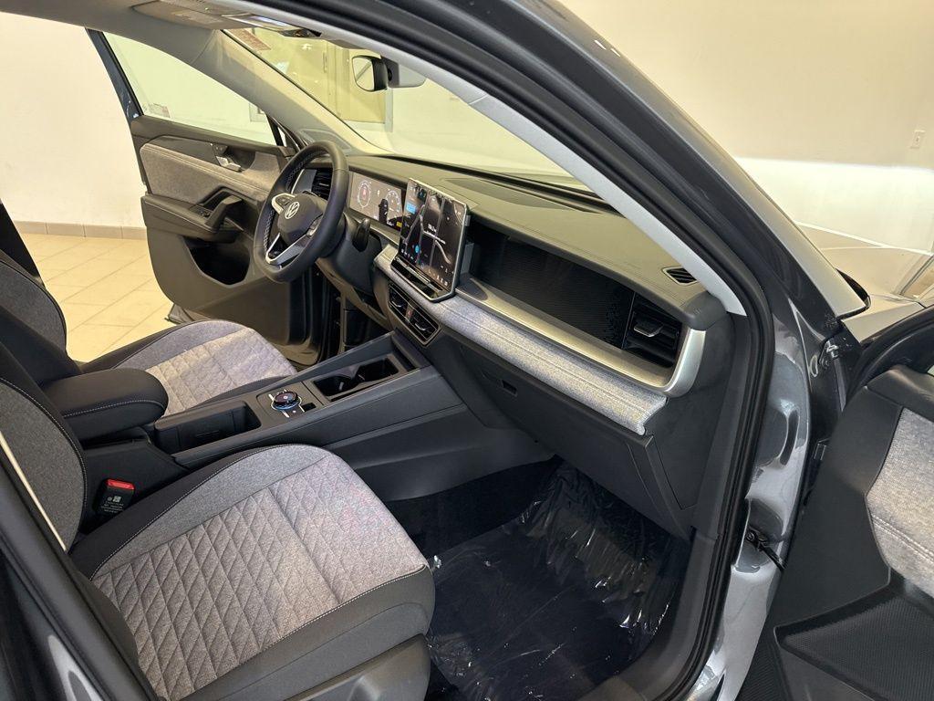 new 2025 Volkswagen Tiguan car, priced at $32,786