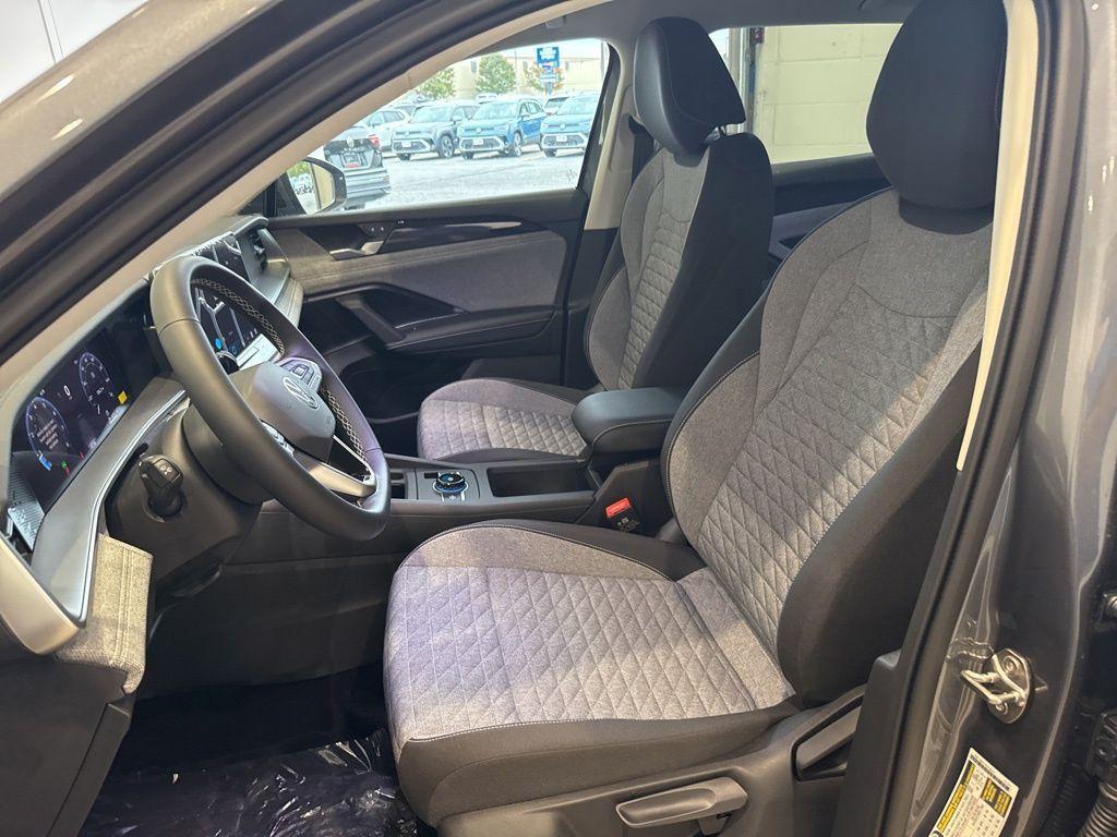 new 2025 Volkswagen Tiguan car, priced at $32,786
