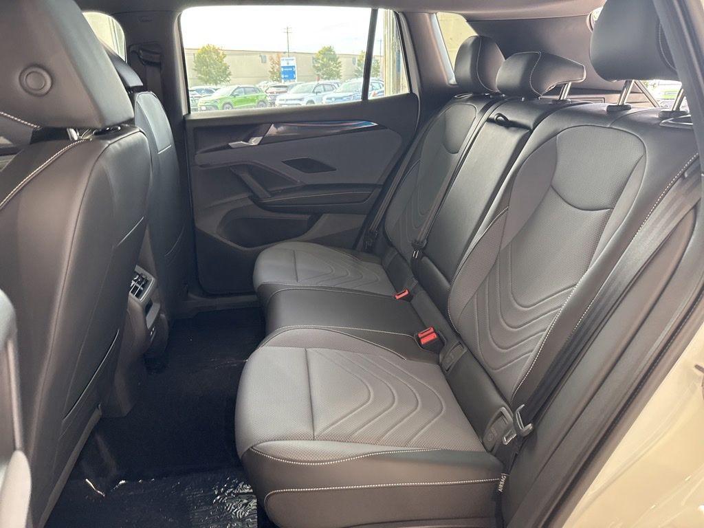 new 2025 Volkswagen Tiguan car, priced at $39,902