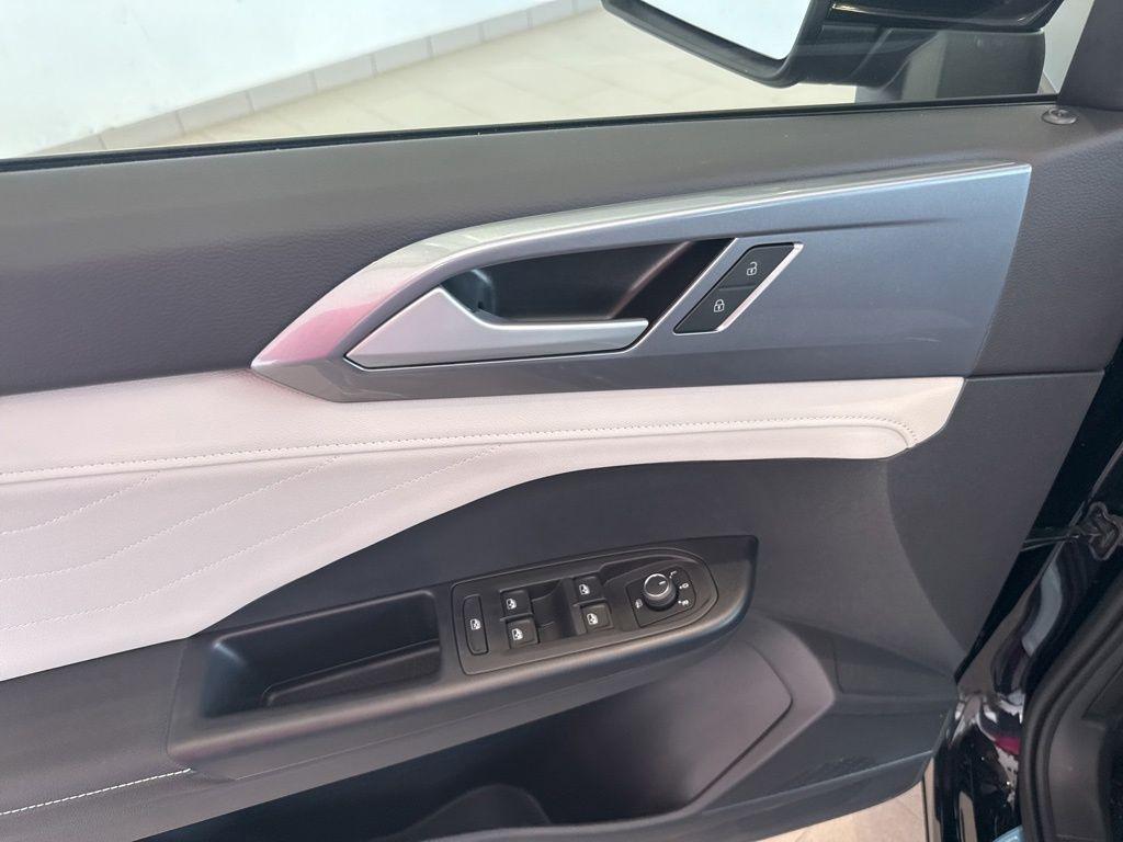 new 2025 Volkswagen Taos car, priced at $36,637