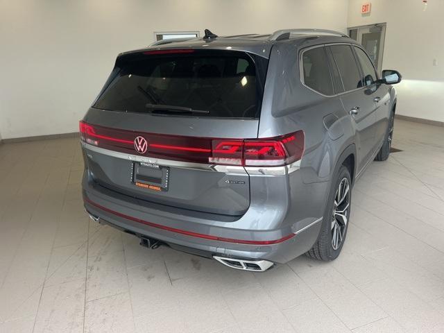 new 2025 Volkswagen Atlas car, priced at $56,136
