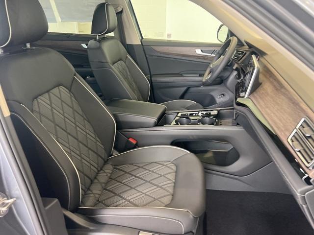 new 2025 Volkswagen Atlas car, priced at $56,136