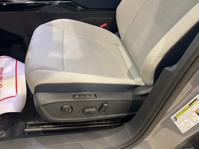 new 2024 Volkswagen ID.4 car, priced at $45,641