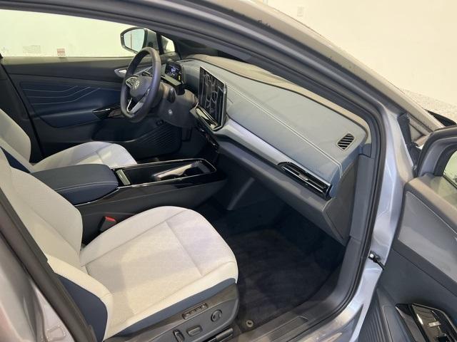 new 2024 Volkswagen ID.4 car, priced at $45,641