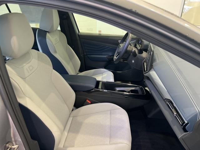 new 2024 Volkswagen ID.4 car, priced at $45,641
