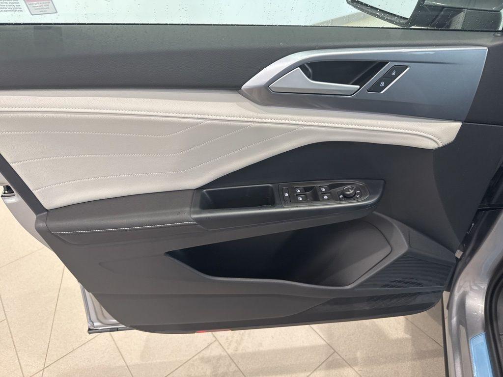 new 2025 Volkswagen Taos car, priced at $37,032