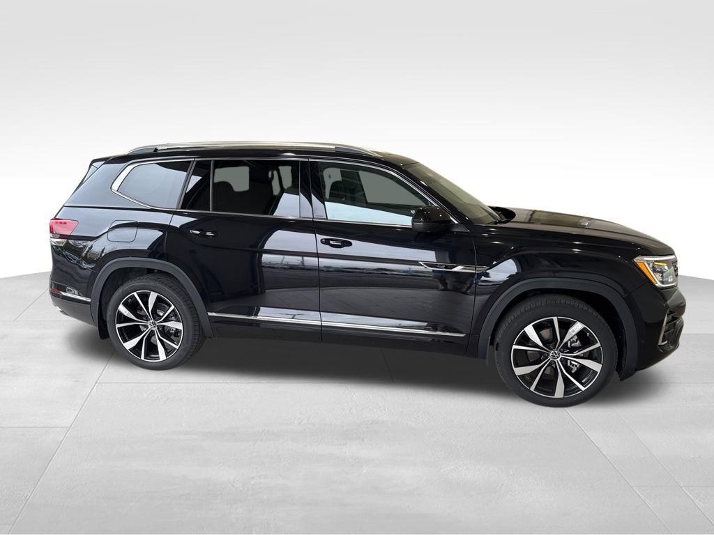 new 2026 Volkswagen Atlas car, priced at $57,301