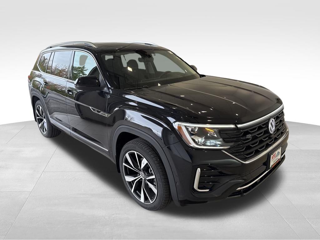 new 2026 Volkswagen Atlas car, priced at $57,301