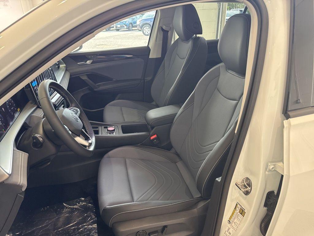 new 2025 Volkswagen Tiguan car, priced at $37,437