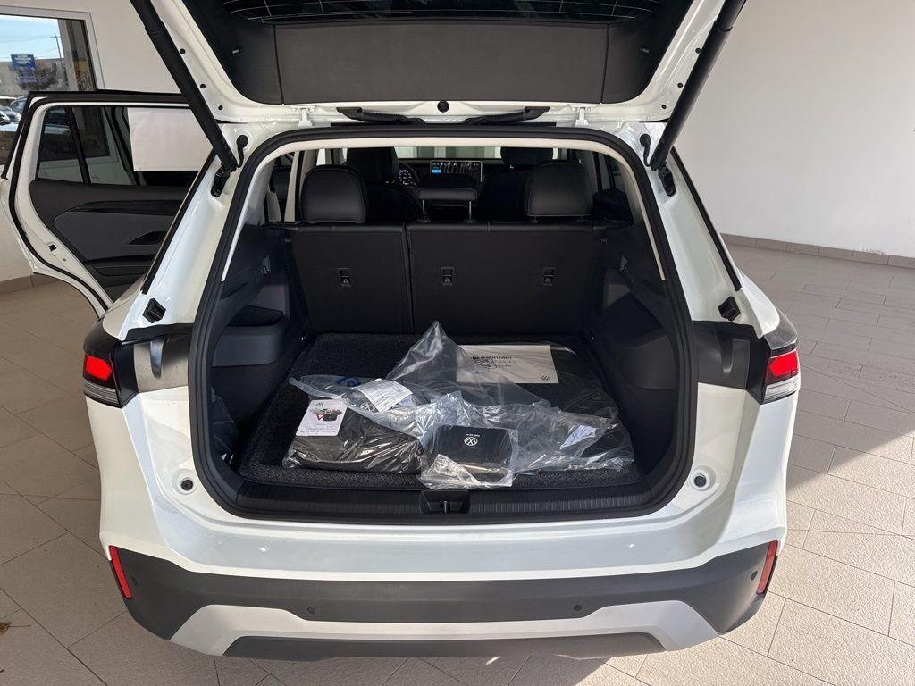 new 2025 Volkswagen Tiguan car, priced at $37,437