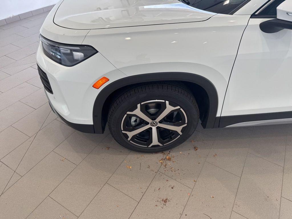new 2025 Volkswagen Tiguan car, priced at $37,437