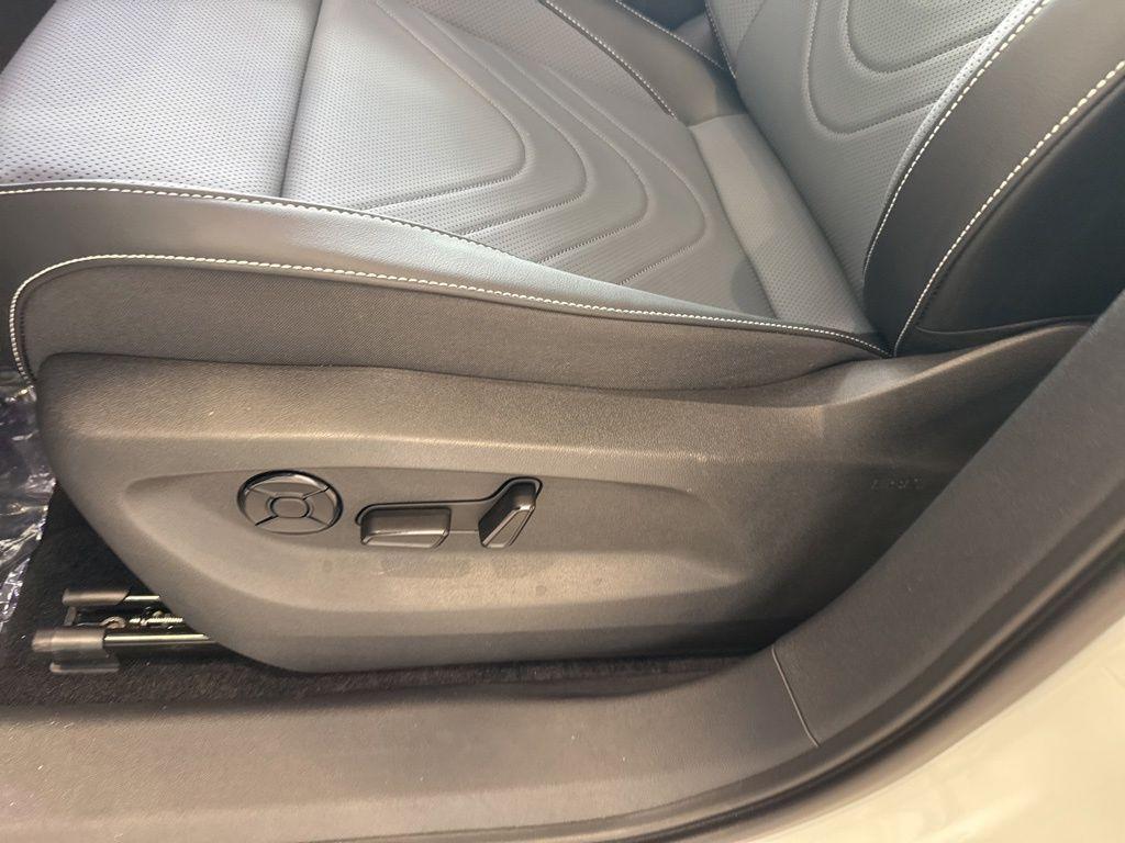 new 2025 Volkswagen Tiguan car, priced at $37,437