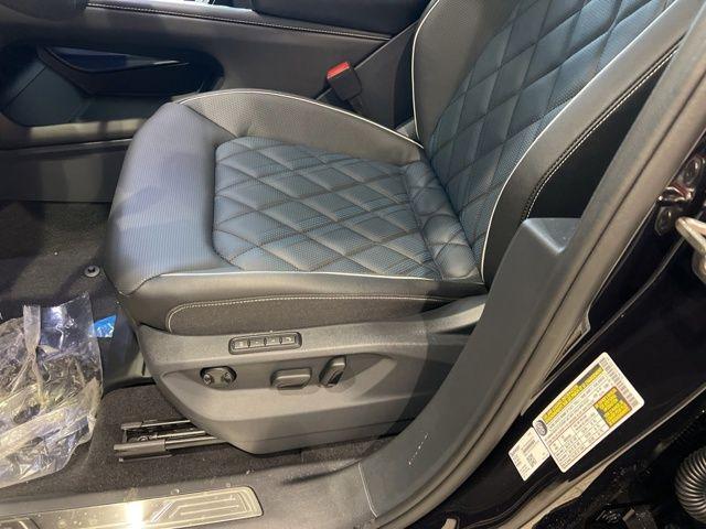 new 2025 Volkswagen Atlas Cross Sport car, priced at $53,626