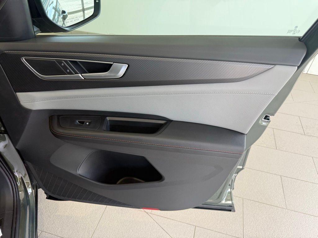 new 2025 Volkswagen Atlas car, priced at $47,151