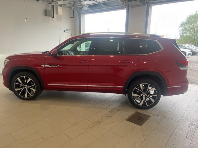 new 2024 Volkswagen Atlas car, priced at $49,516