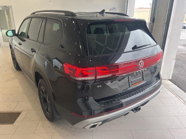 new 2025 Volkswagen Atlas car, priced at $48,811