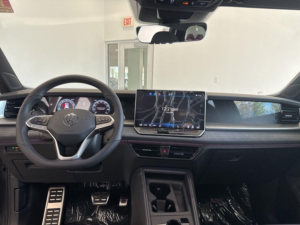new 2025 Volkswagen Tiguan car, priced at $39,447