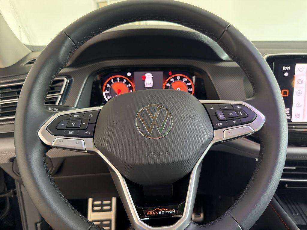 new 2025 Volkswagen Atlas car, priced at $47,846