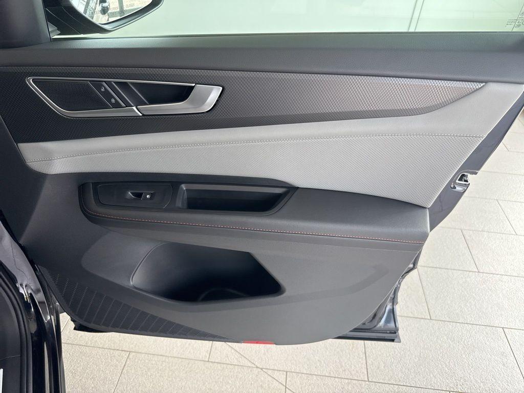 new 2025 Volkswagen Atlas car, priced at $47,846
