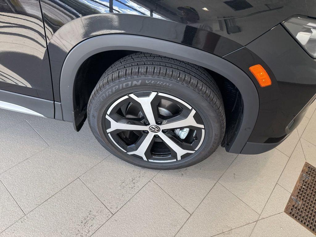 new 2025 Volkswagen Tiguan car, priced at $37,286