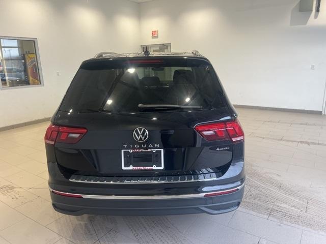 new 2024 Volkswagen Tiguan car, priced at $34,951