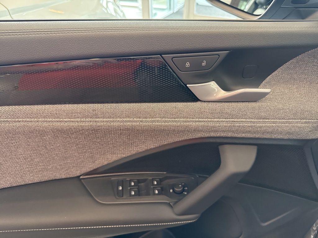 new 2025 Volkswagen Tiguan car, priced at $32,721