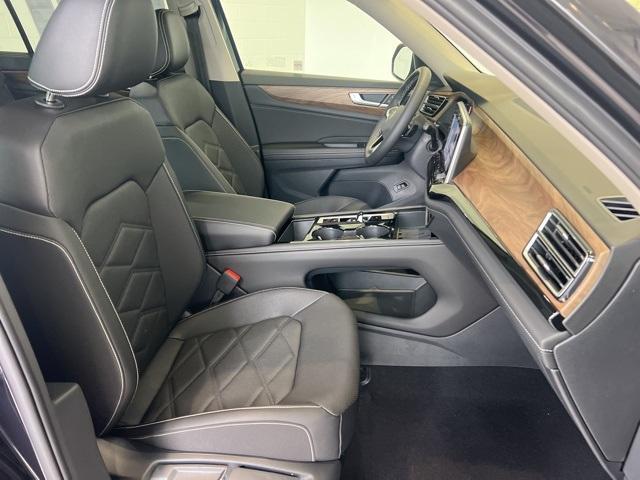 new 2025 Volkswagen Atlas car, priced at $46,622