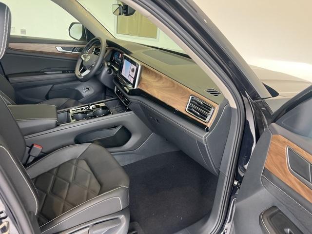 new 2025 Volkswagen Atlas car, priced at $46,622