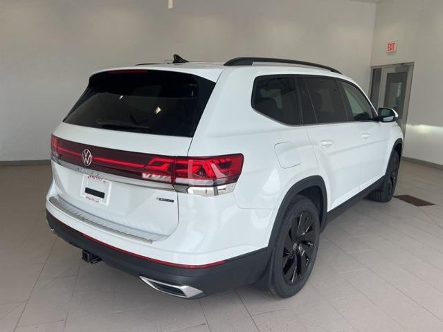 new 2024 Volkswagen Atlas car, priced at $42,017