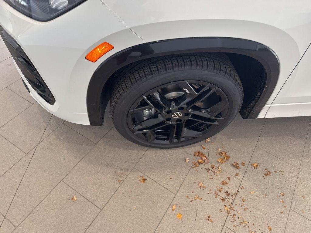 new 2025 Volkswagen Tiguan car, priced at $40,190