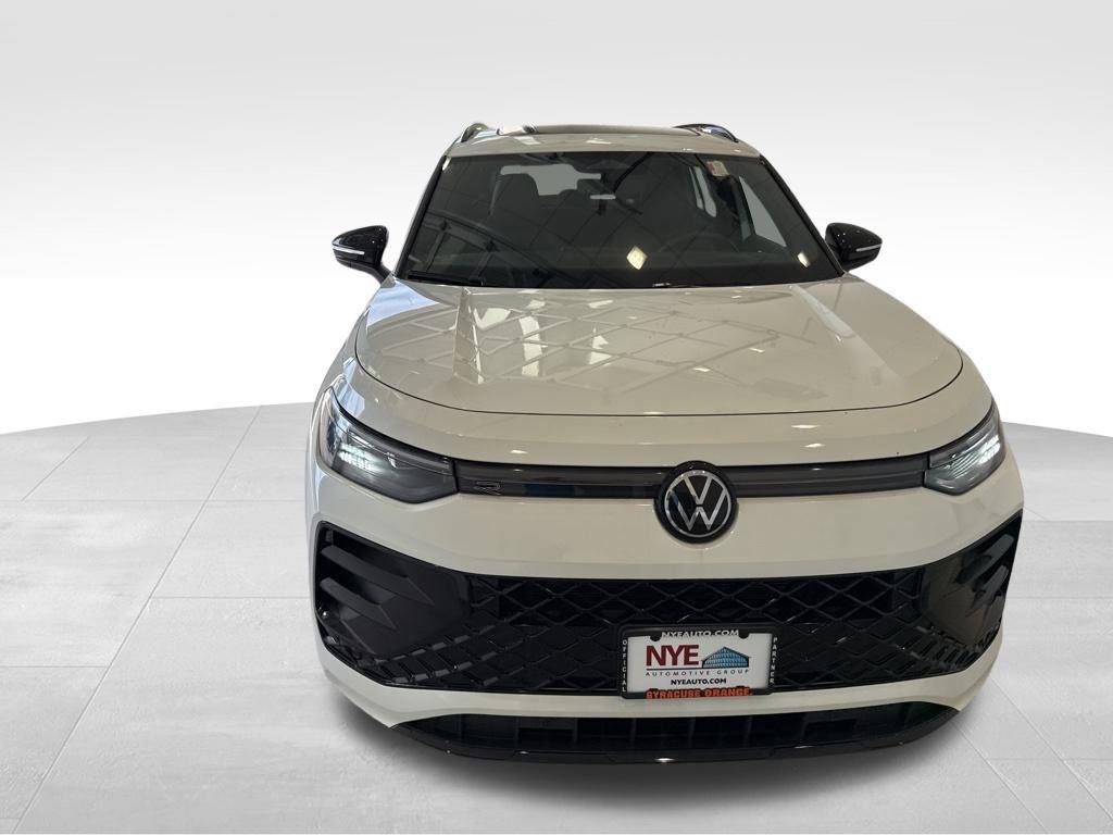 new 2025 Volkswagen Tiguan car, priced at $40,190
