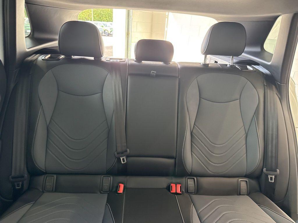 new 2025 Volkswagen Tiguan car, priced at $40,190