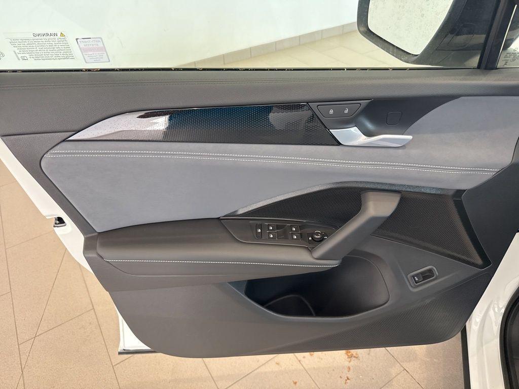 new 2025 Volkswagen Tiguan car, priced at $40,190