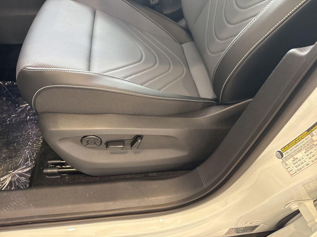 new 2025 Volkswagen Tiguan car, priced at $40,190