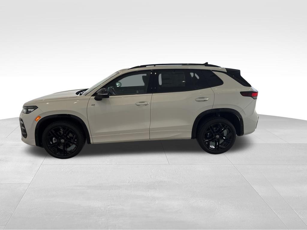 new 2025 Volkswagen Tiguan car, priced at $40,190