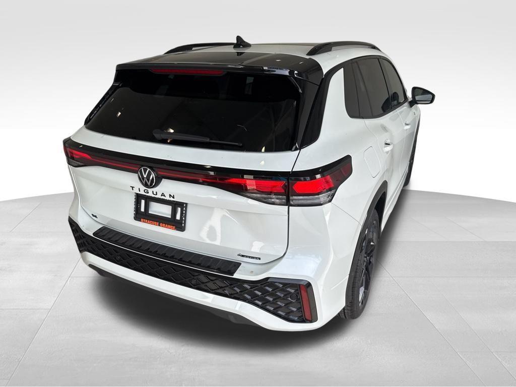 new 2025 Volkswagen Tiguan car, priced at $40,190