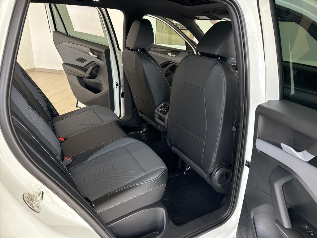 new 2025 Volkswagen Tiguan car, priced at $40,190