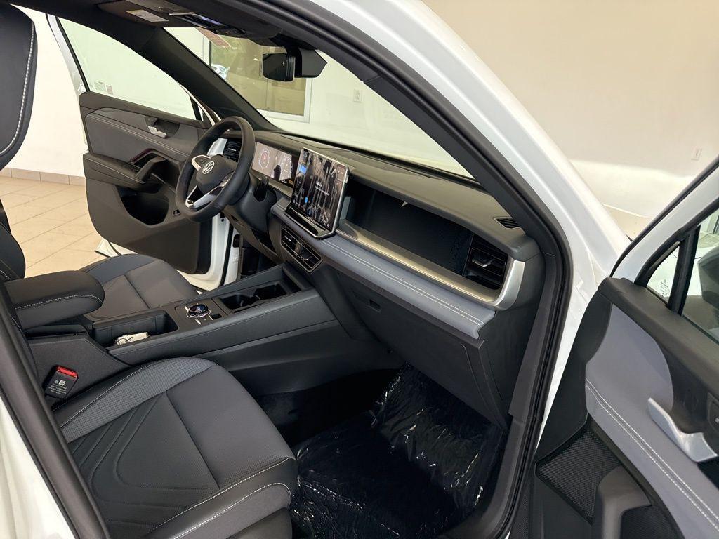 new 2025 Volkswagen Tiguan car, priced at $40,190