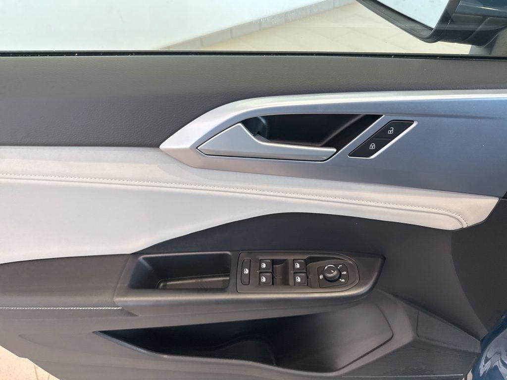 new 2025 Volkswagen Taos car, priced at $32,332