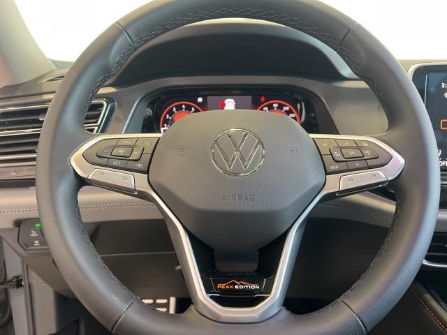new 2025 Volkswagen Atlas car, priced at $50,101
