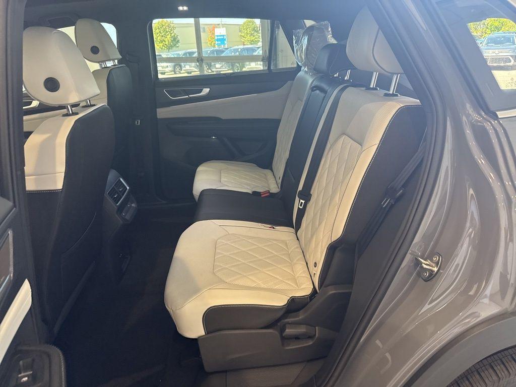 new 2026 Volkswagen Atlas Cross Sport car, priced at $56,186